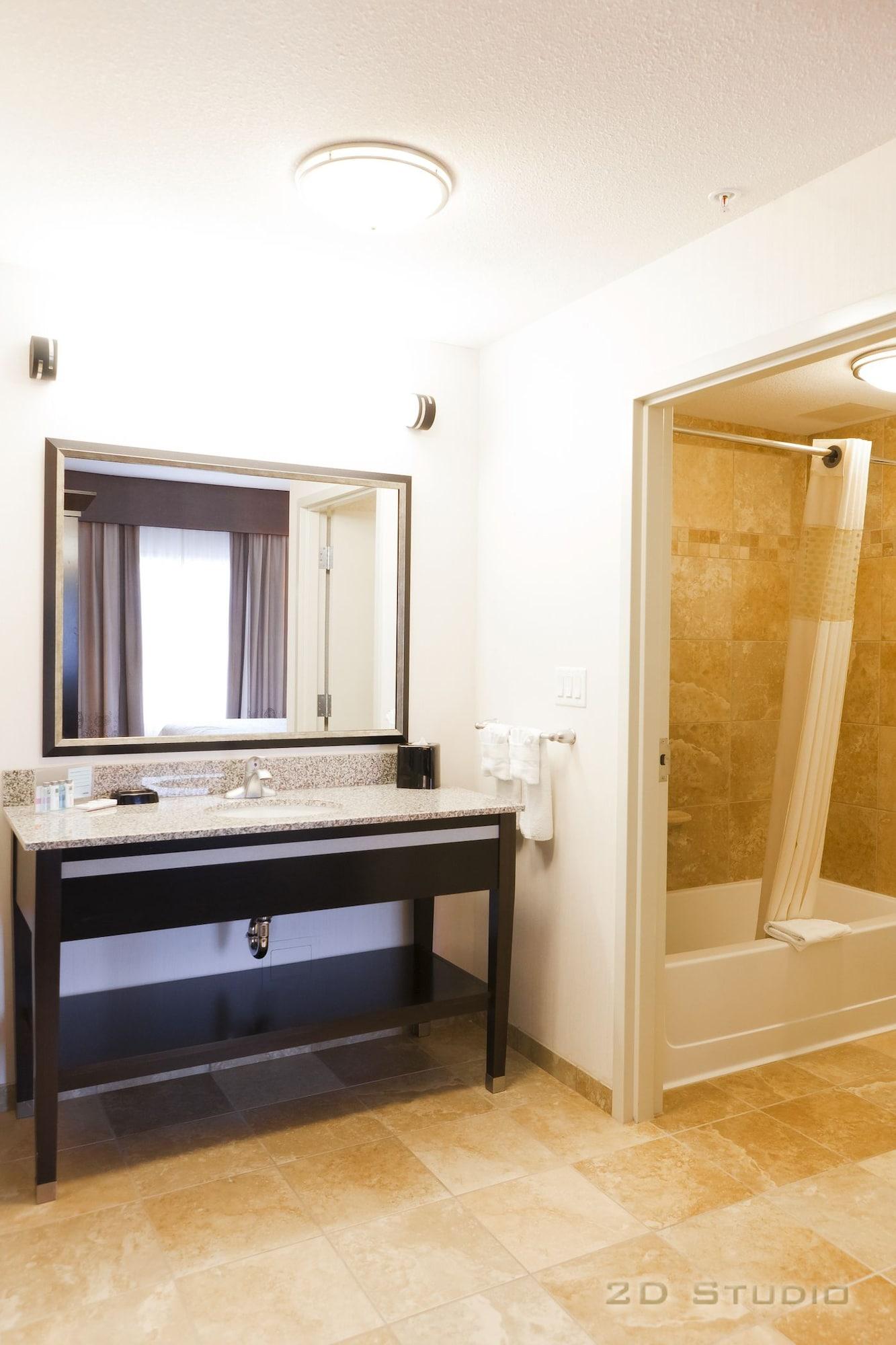 Hampton Inn & Suites By Hilton Lethbridge Ngoại thất bức ảnh
