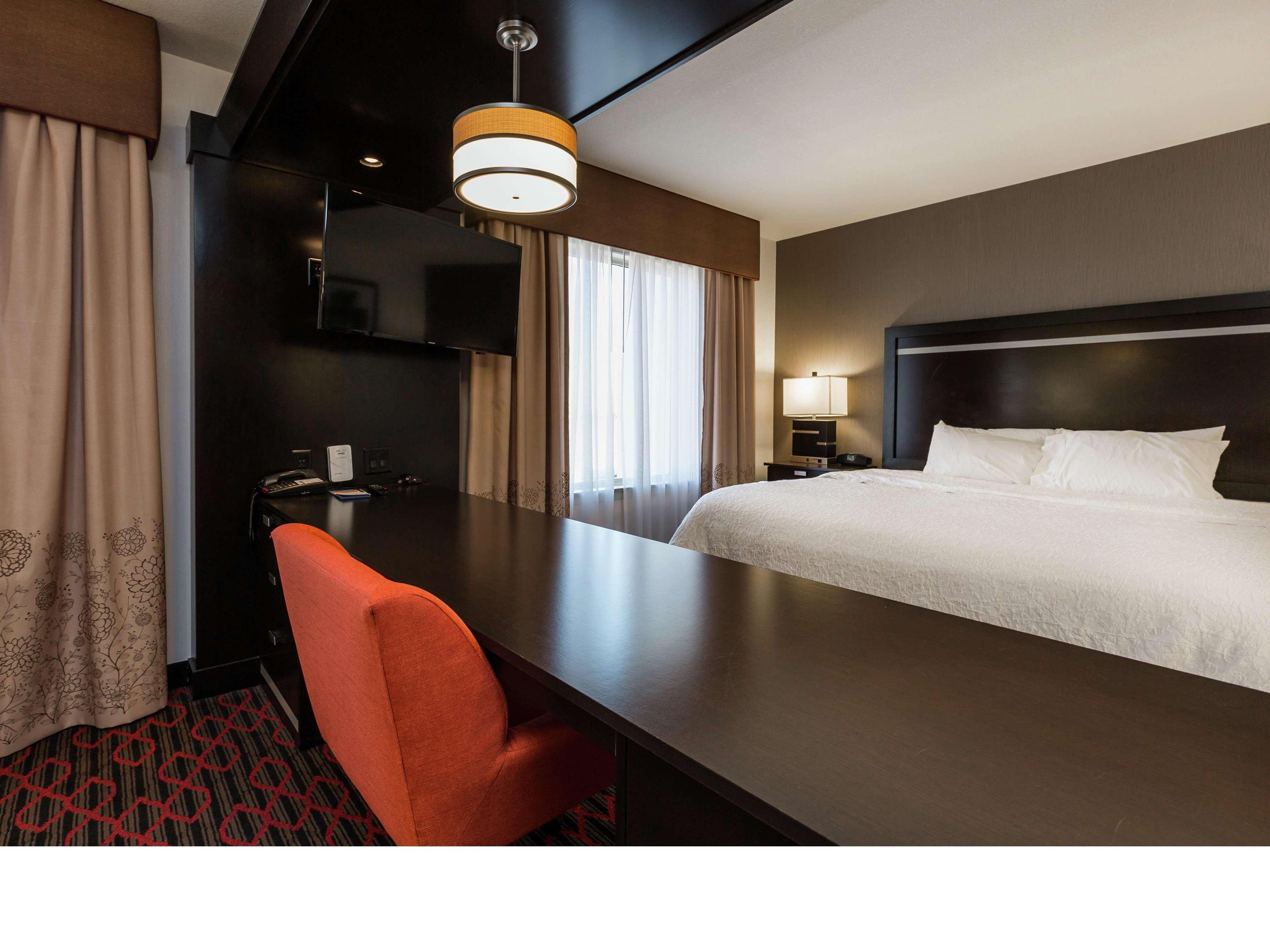 Hampton Inn & Suites By Hilton Lethbridge Ngoại thất bức ảnh