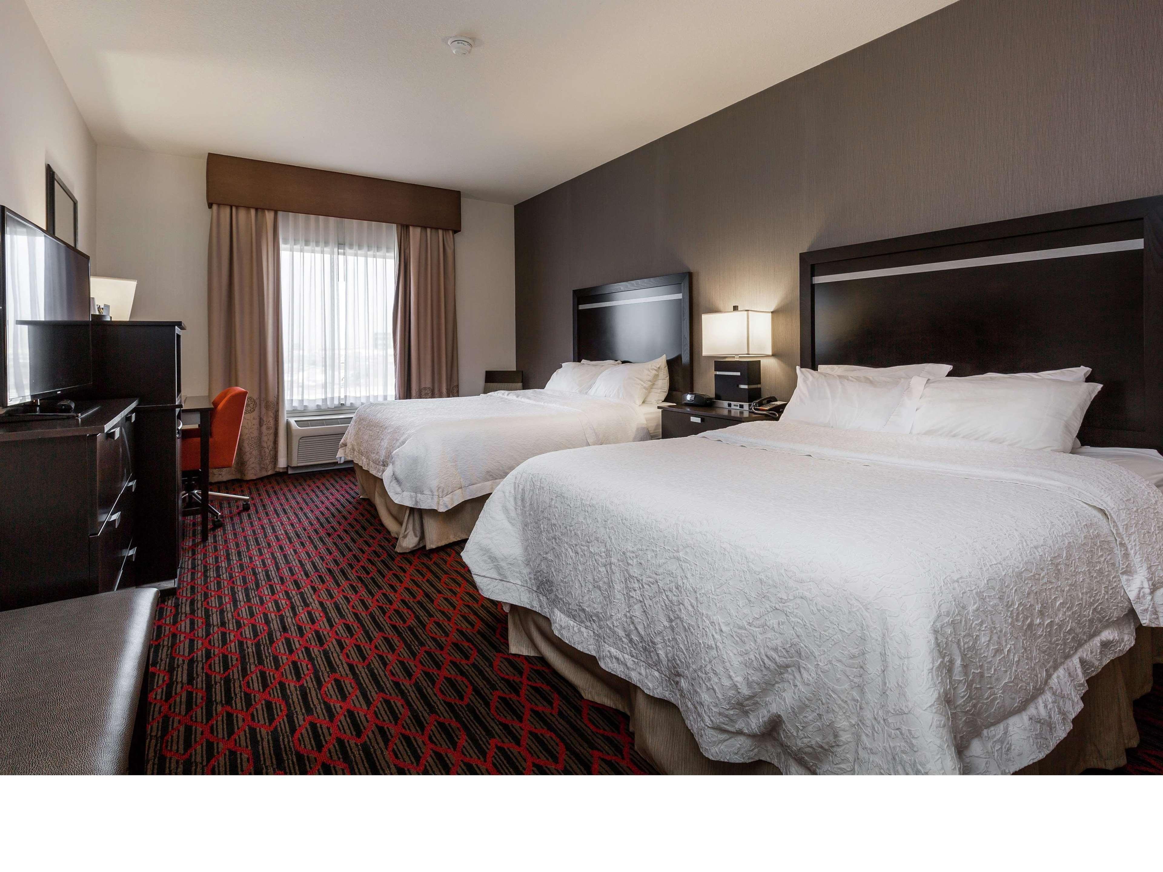 Hampton Inn & Suites By Hilton Lethbridge Ngoại thất bức ảnh