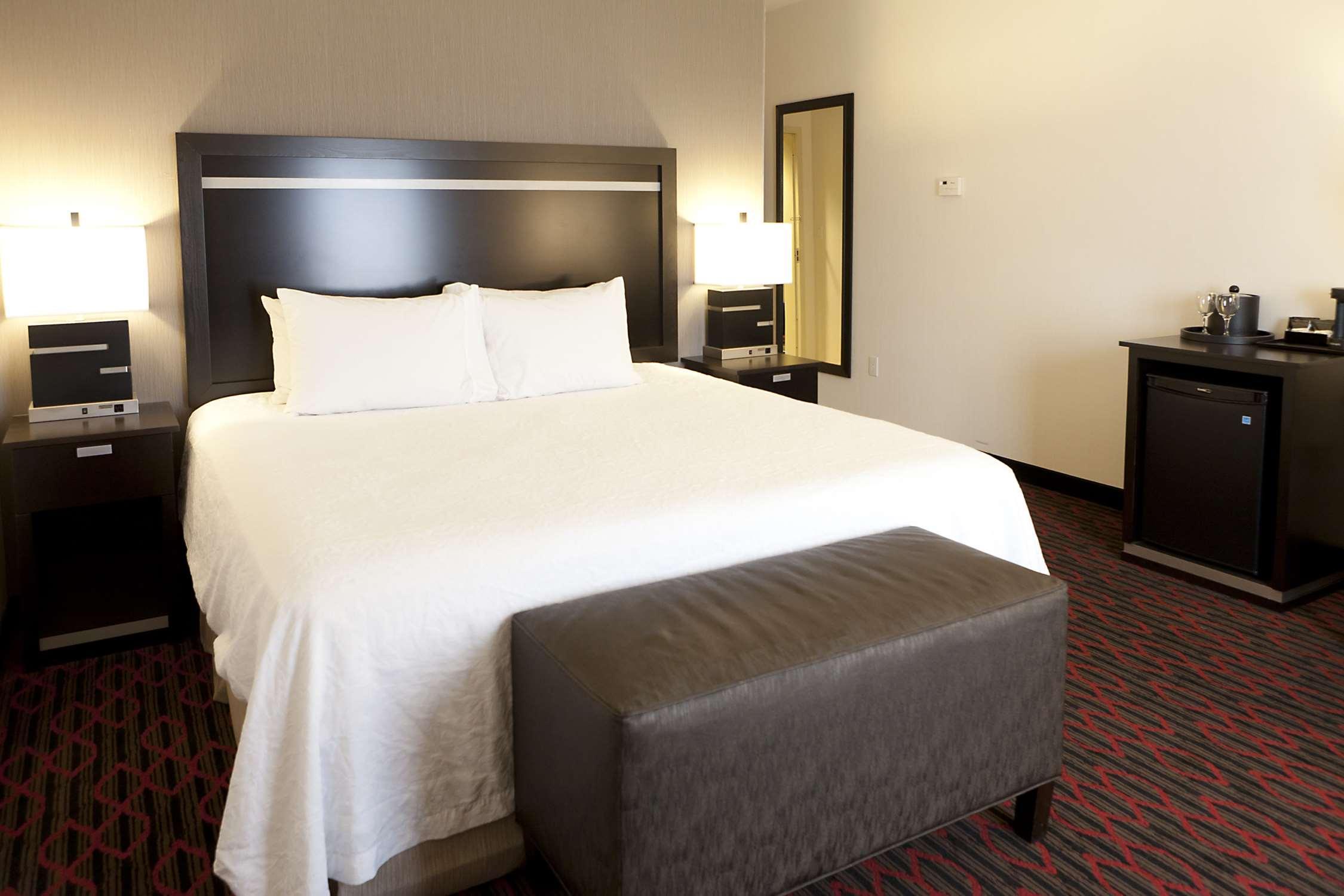 Hampton Inn & Suites By Hilton Lethbridge Ngoại thất bức ảnh