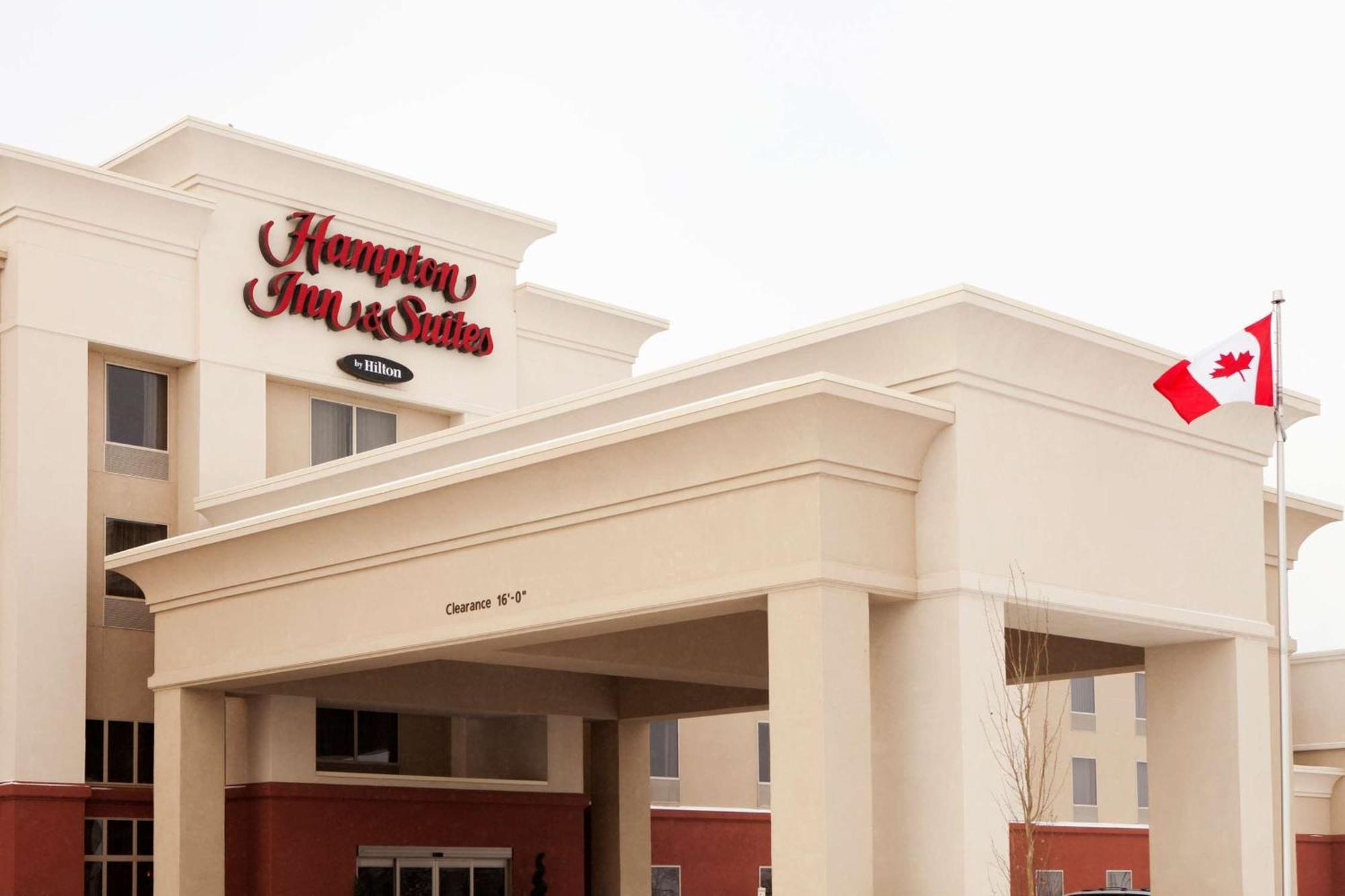 Hampton Inn & Suites By Hilton Lethbridge Ngoại thất bức ảnh