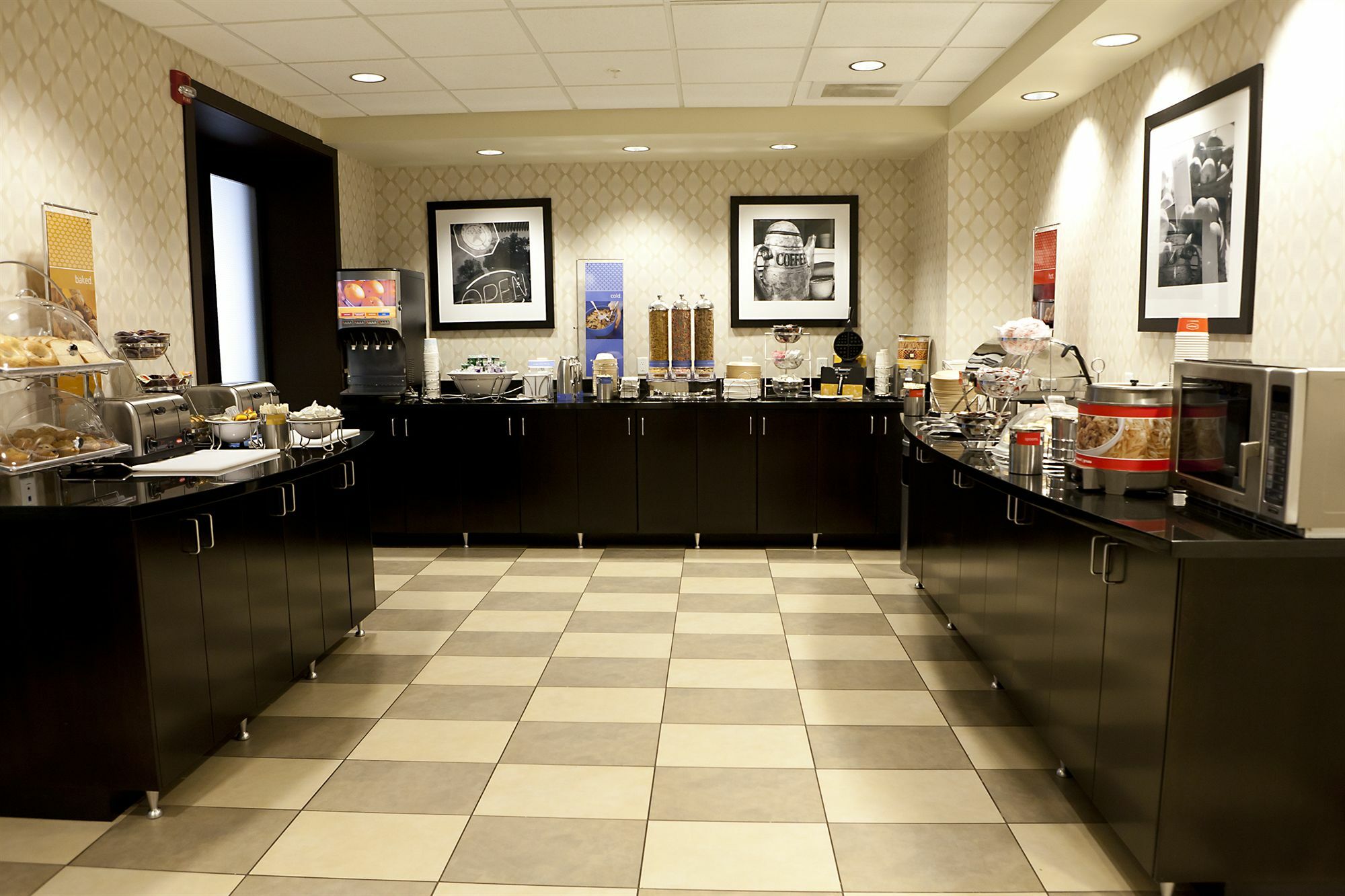Hampton Inn & Suites By Hilton Lethbridge Ngoại thất bức ảnh